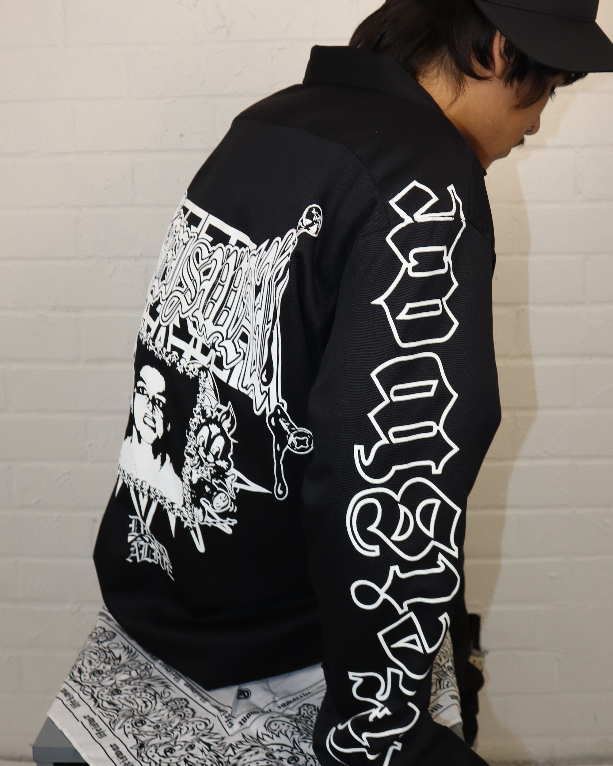 Maniac [BLACK] Button Up