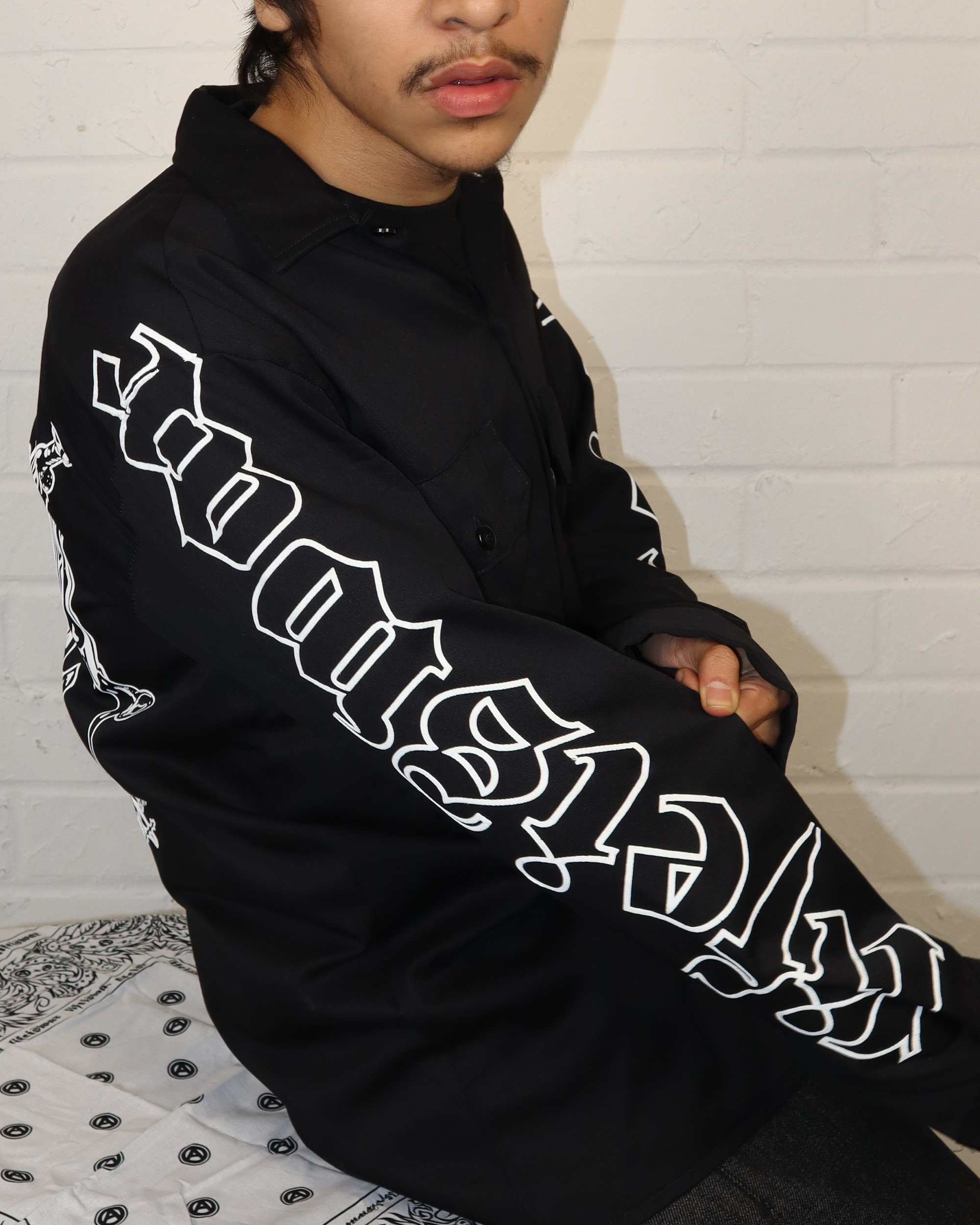 Maniac [BLACK] Button Up