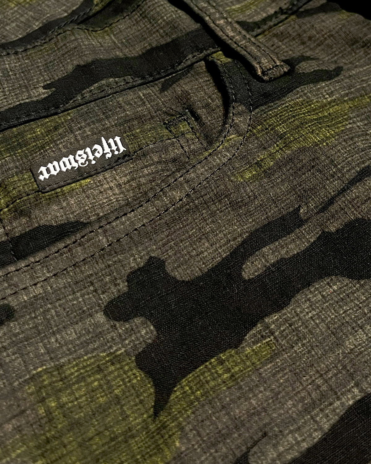 STRAIGHT EDGE CUT: Dyed Camo