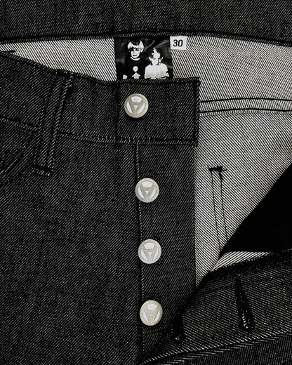 STRAIGHT EDGE CUT: Raw Black