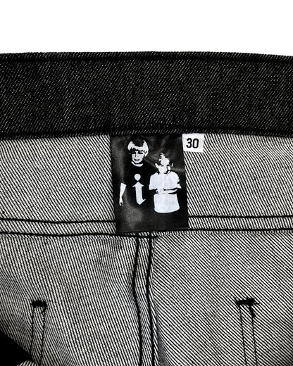 STRAIGHT EDGE CUT: Raw Black