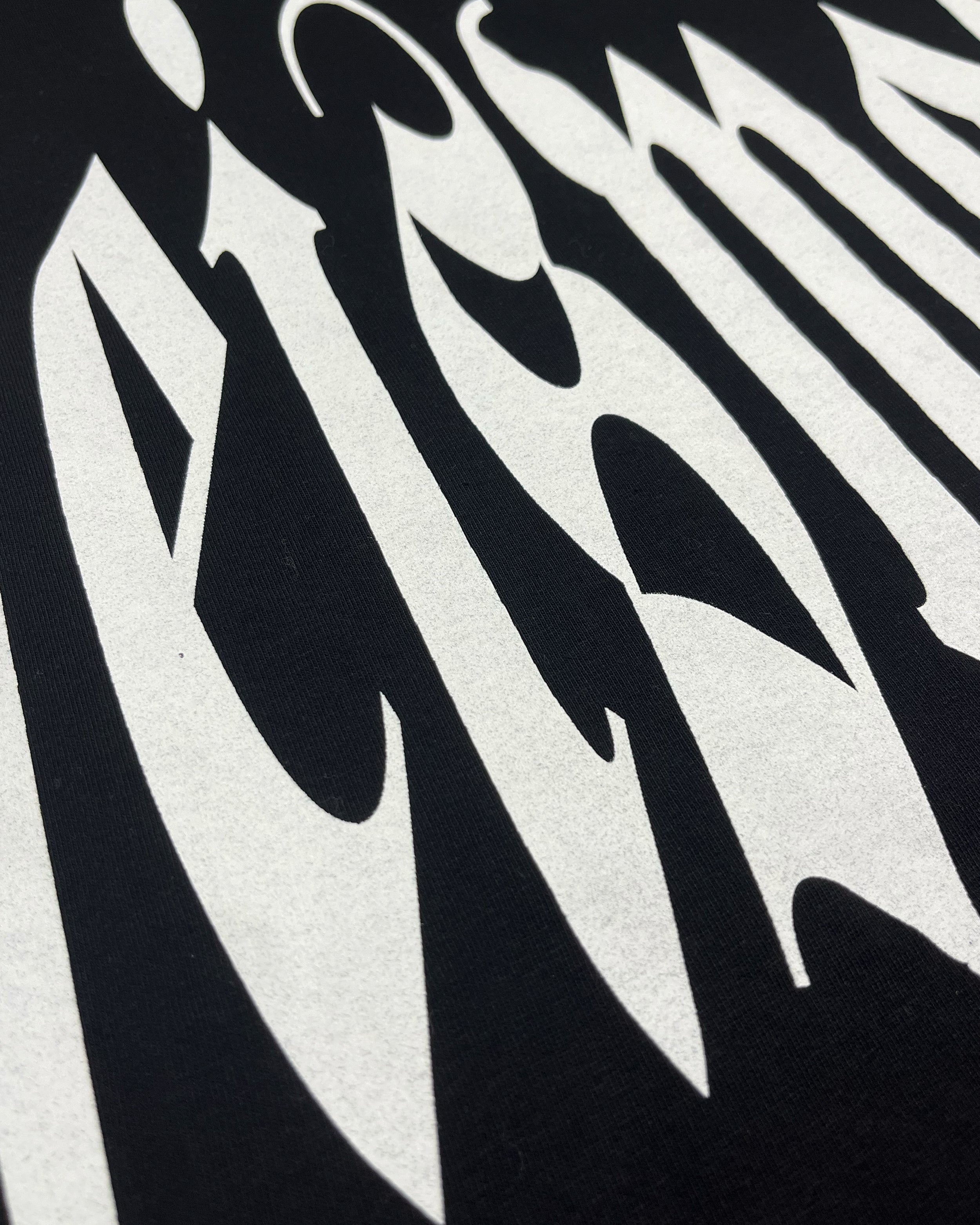 Elongated LIW [BLACK] T-shirt